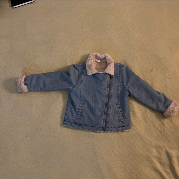 Crazy 8s shearling lined denim moto jacket. Size 7-8 - Picture 2 of 7